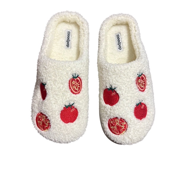 Cozy White Sherpa Slippers with Red Tomato Design size 9-10. - Picture 5 of 6